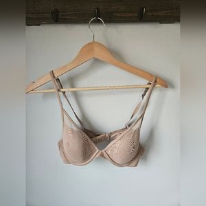 Third Love Plunge Pushup